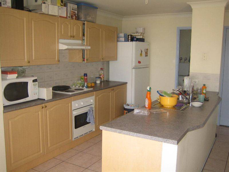 35 Fernleaf Court, Wattle Grove NSW 2173