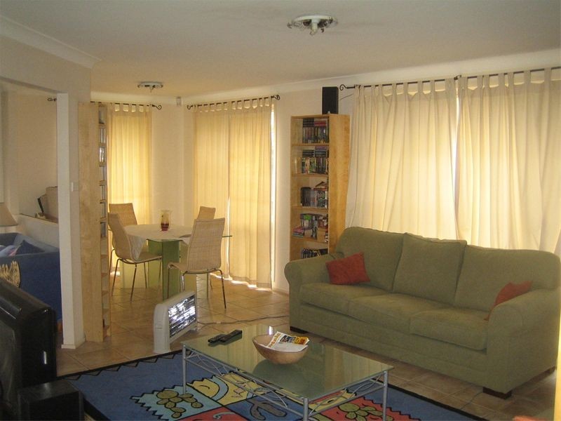 3  Glenelg Court, Wattle Grove NSW 2173