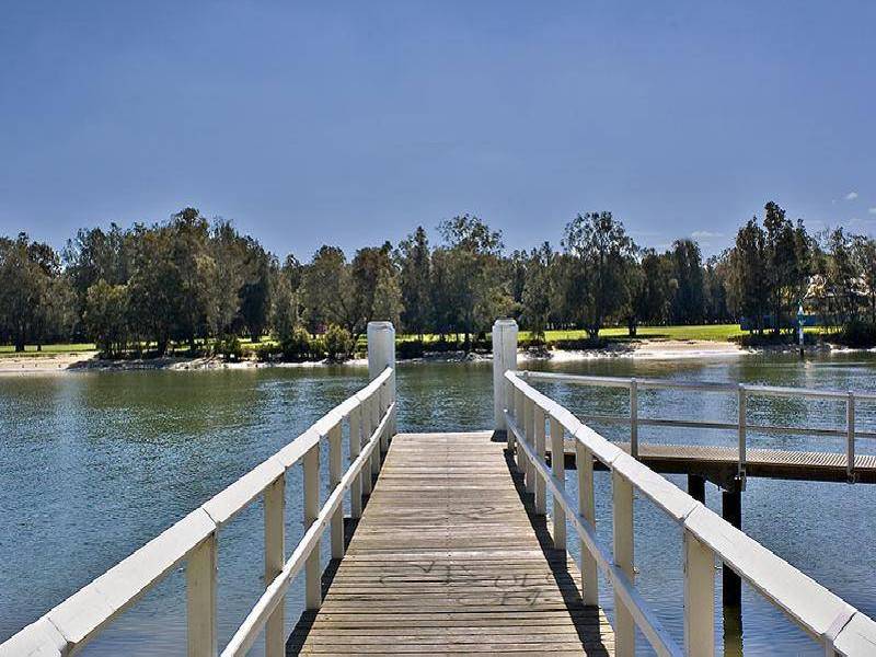21 Riverview Rd, Pleasure Point NSW 2172