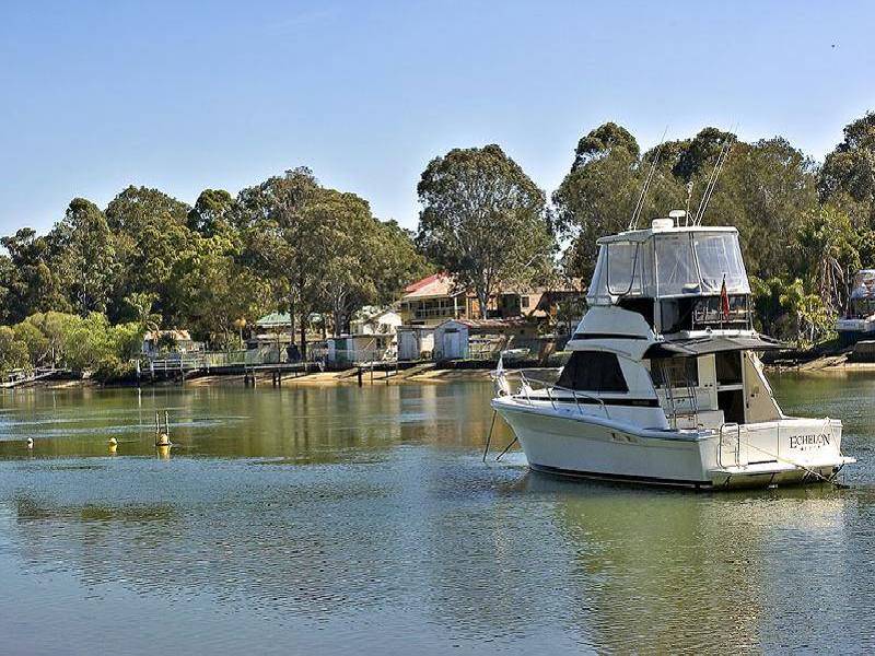 21 Riverview Rd, Pleasure Point NSW 2172