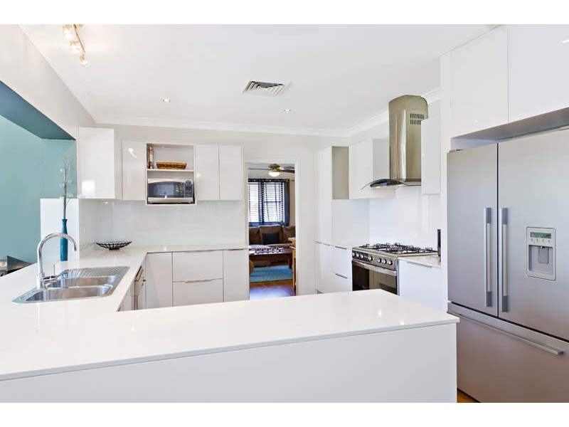 48 Riverview Rd, Pleasure Point NSW 2172