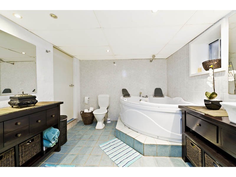 48 Riverview Rd, Pleasure Point NSW 2172