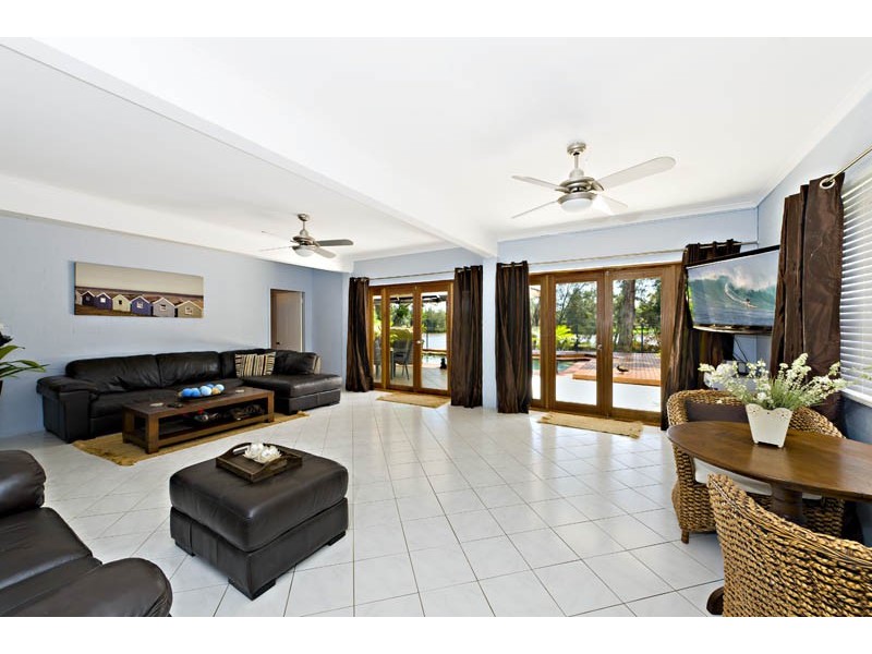 48 Riverview Rd, Pleasure Point NSW 2172