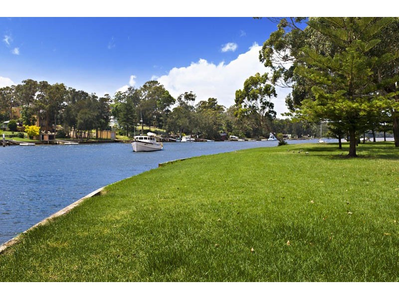 48 Riverview Rd, Pleasure Point NSW 2172