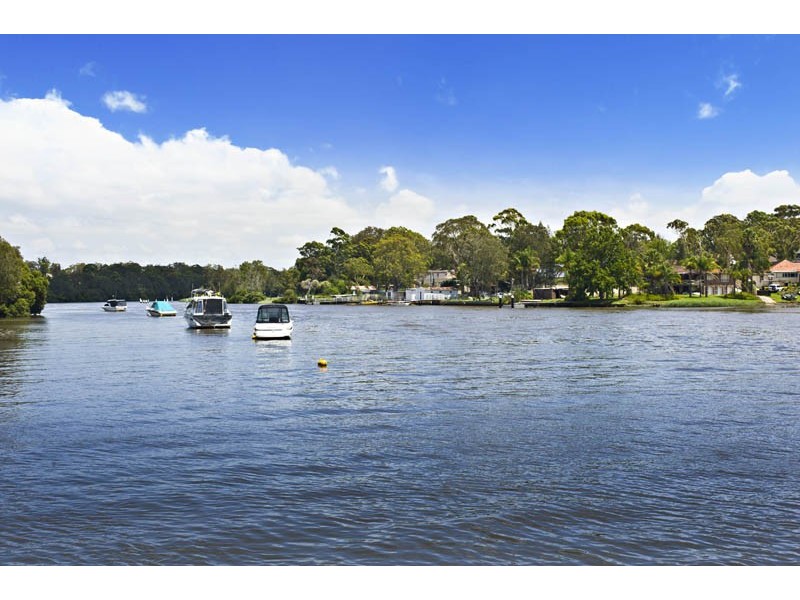 48 Riverview Rd, Pleasure Point NSW 2172