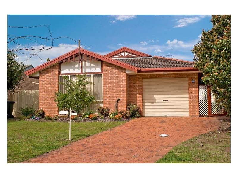 4  Yarran Court, Wattle Grove NSW 2173