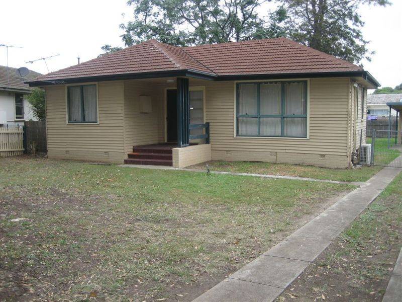 31  Salamaua Cres, Holsworthy NSW 2173