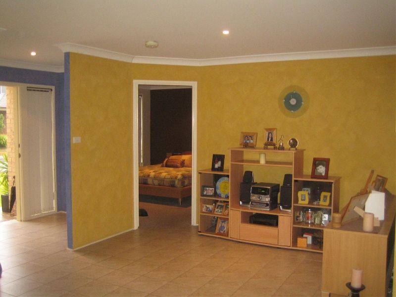 12  Collie Court, Wattle Grove NSW 2173