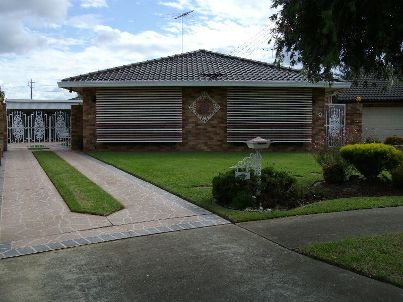4 Ingoola Close, Moorebank NSW 2170