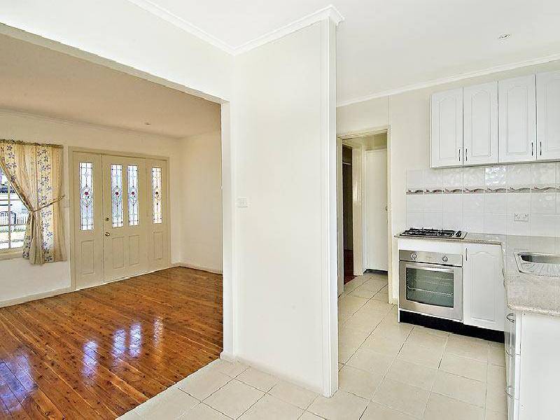 44  Derna Rd, Holsworthy NSW 2173