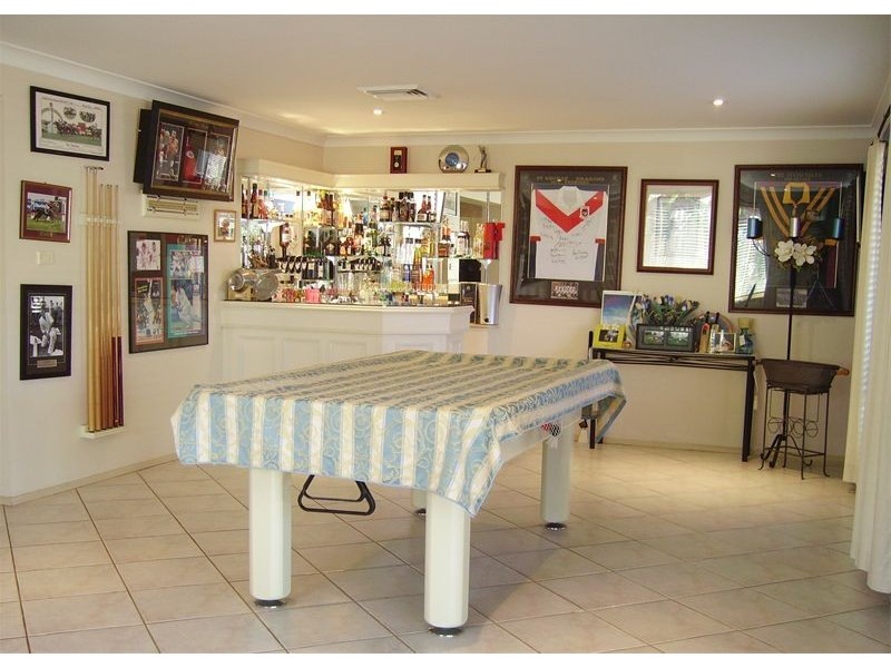 37  Frank Oliveri Drive, Chipping Norton NSW 2170