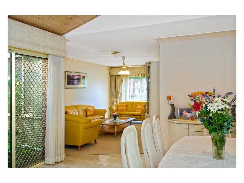 8  GRACEMERE CT, Wattle Grove NSW 2173