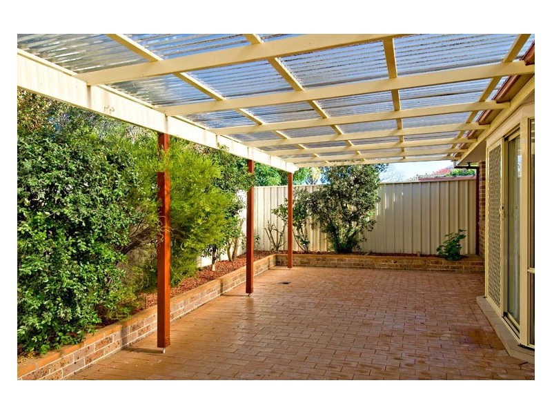 8  GRACEMERE CT, Wattle Grove NSW 2173