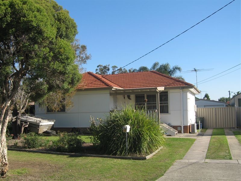 12   Tarakan St, Holsworthy NSW 2173
