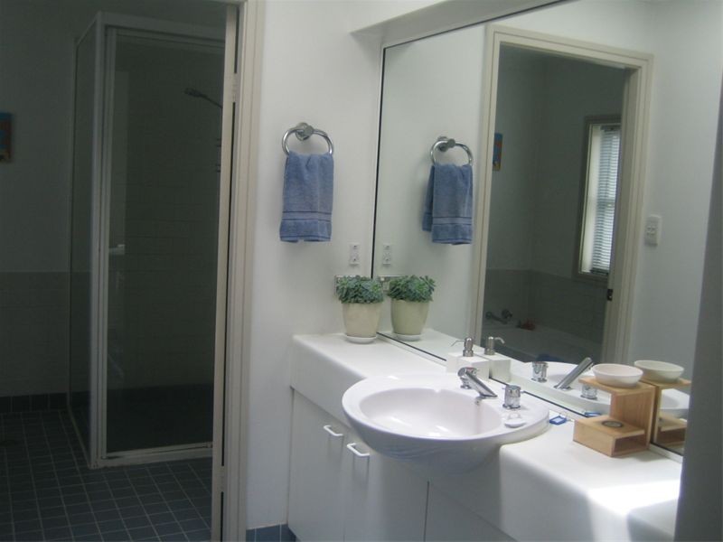 2/17-21   Continua Ct, Wattle Grove NSW 2173