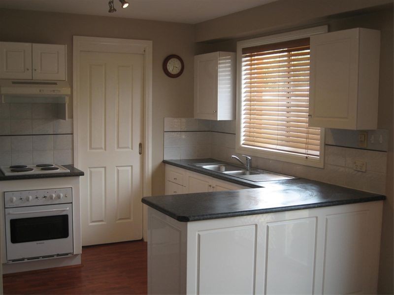 11/32   Claremont Court, Wattle Grove NSW 2173