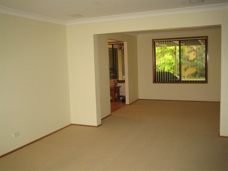 1 Punctata Court, Voyager Point NSW 2172