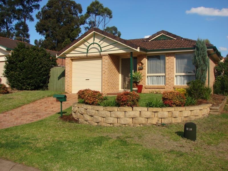 24   Trentham Park Ct, Wattle Grove NSW 2173