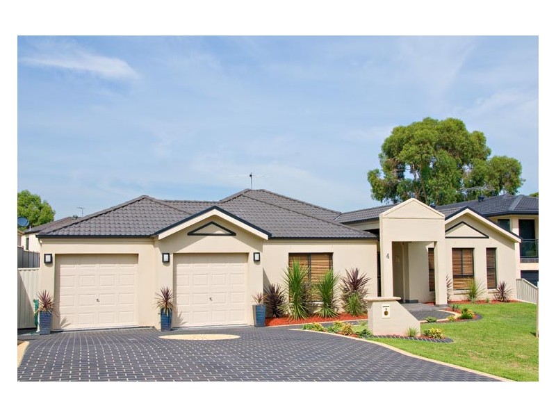 4   Restio Ct, Voyager Point NSW 2172