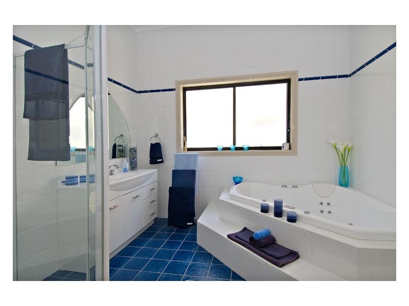 4   Restio Ct, Voyager Point NSW 2172