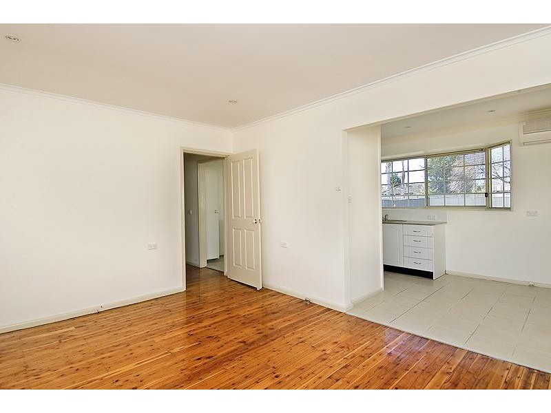 44 Derna Rd, Holsworthy NSW 2173