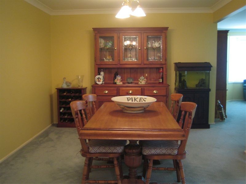 14 Brownlow Ct, Wattle Grove NSW 2173