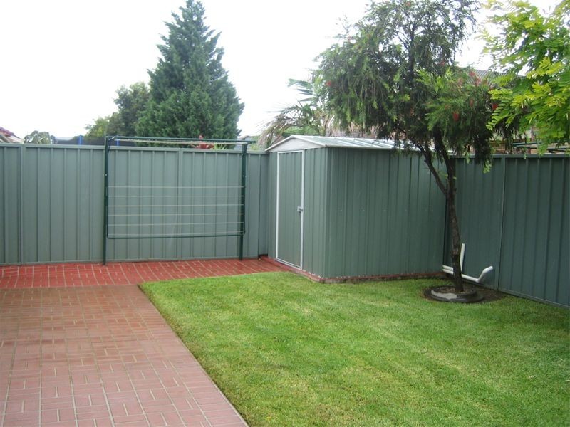 14 Brownlow Ct, Wattle Grove NSW 2173