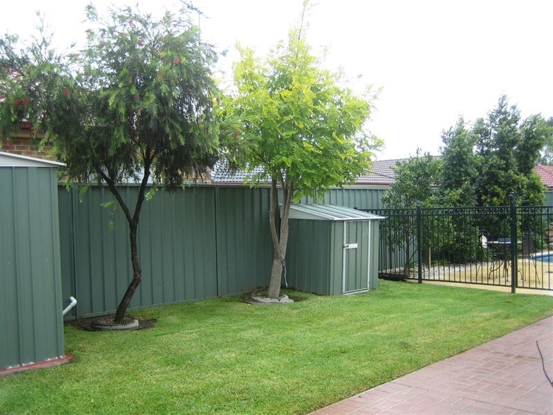 14 Brownlow Ct, Wattle Grove NSW 2173