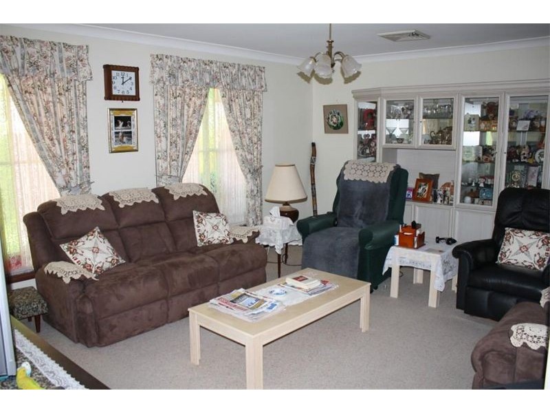 20  Bodalla Ct, Wattle Grove NSW 2173