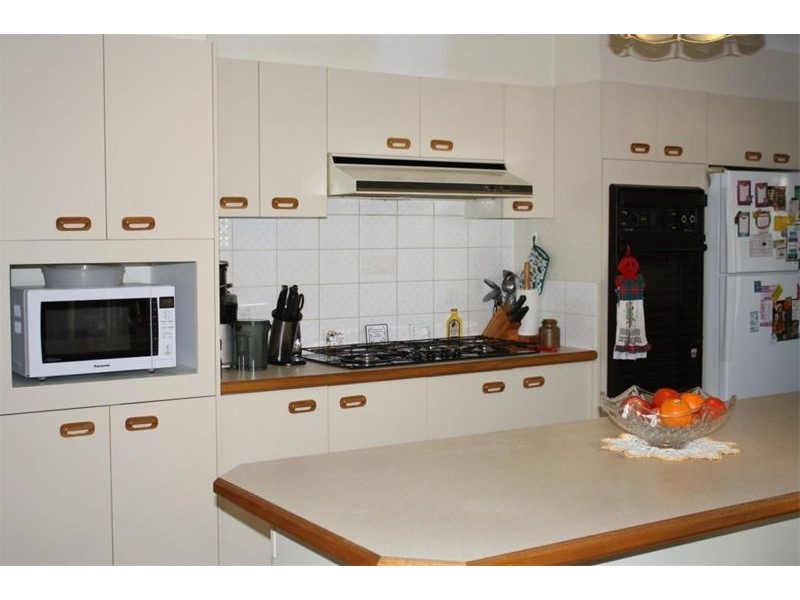 20  Bodalla Ct, Wattle Grove NSW 2173