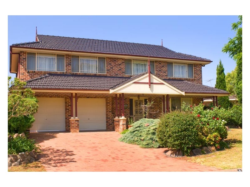 4 Eildon Court, Wattle Grove NSW 2173