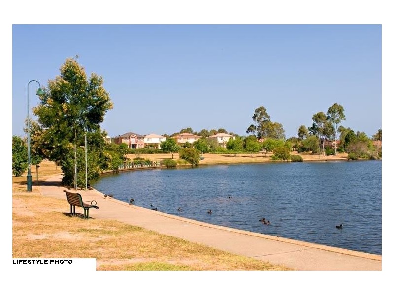 4 Eildon Court, Wattle Grove NSW 2173