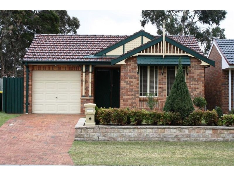 30  Paroo Crt, Wattle Grove NSW 2173
