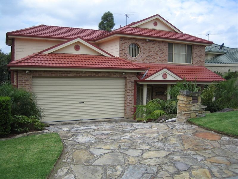 4  Lloyd Place, Casula NSW 2170