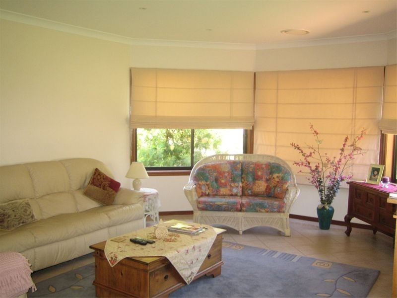74   Boronia drive, Voyager Point NSW 2172