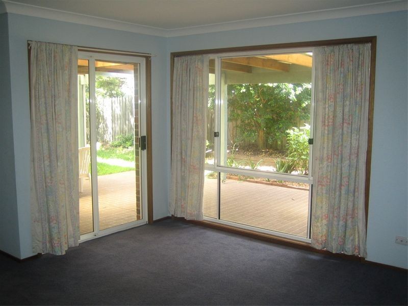 23  Trentham Park Court, Wattle Grove NSW 2173