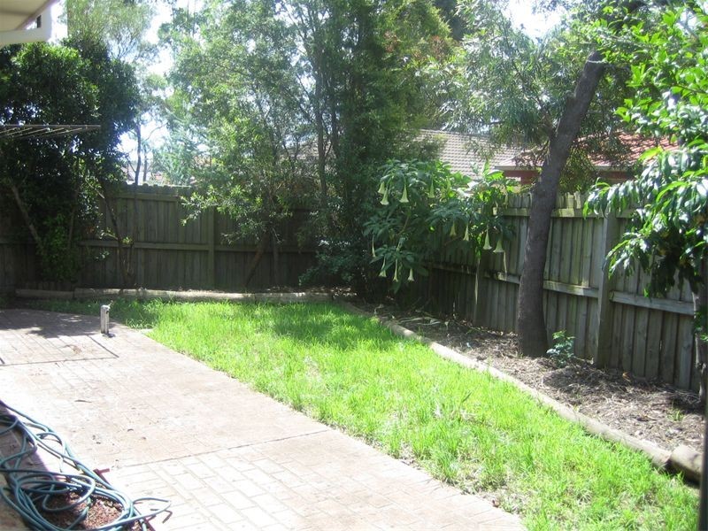 23  Trentham Park Court, Wattle Grove NSW 2173