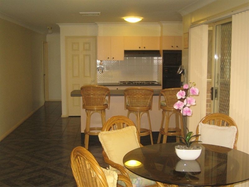 50   Daintree Drive, Wattle Grove NSW 2173