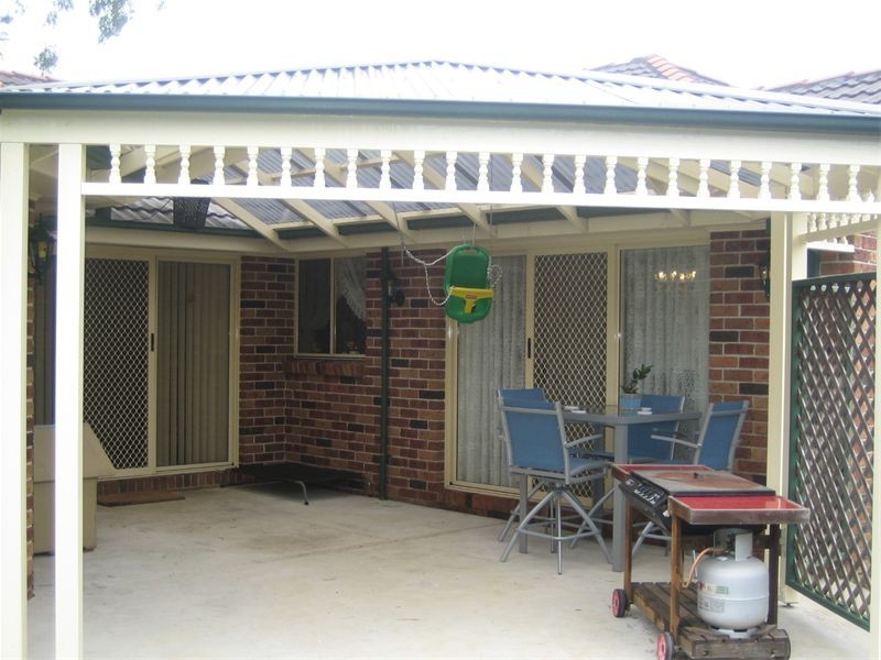 50   Daintree Drive, Wattle Grove NSW 2173