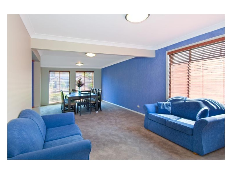 12  Geebung Crt, Voyager Point NSW 2172