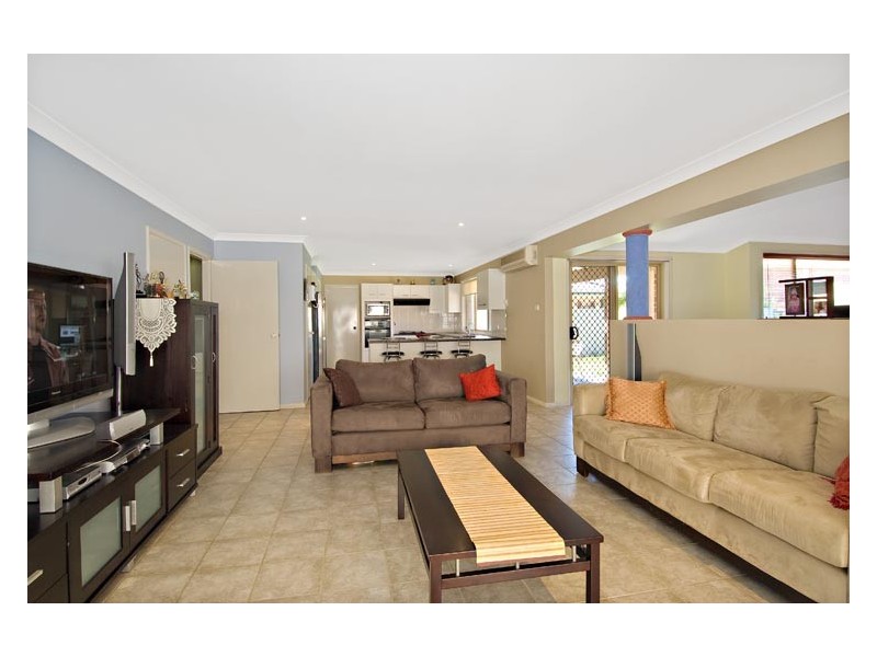 12  Geebung Crt, Voyager Point NSW 2172