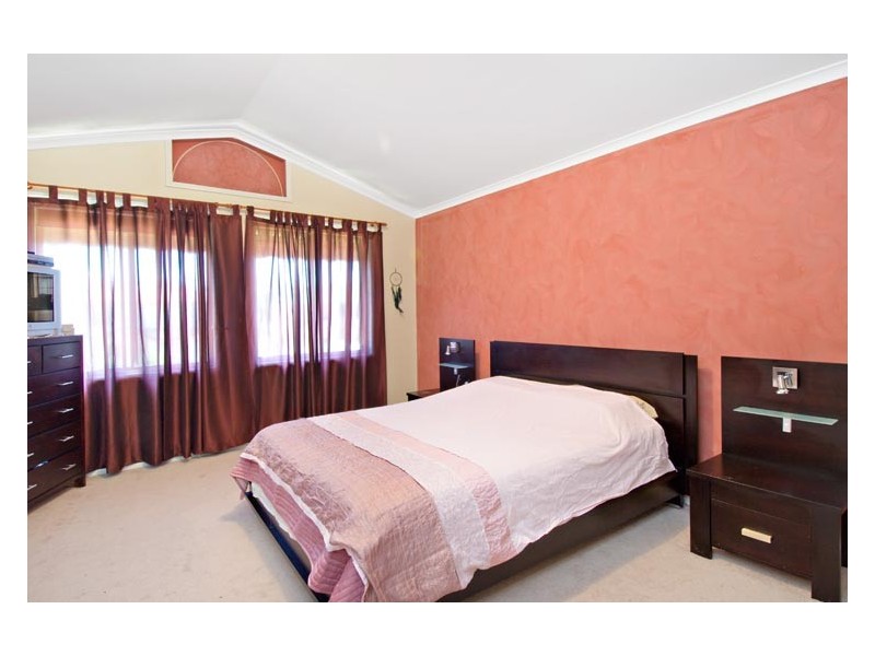 12  Geebung Crt, Voyager Point NSW 2172