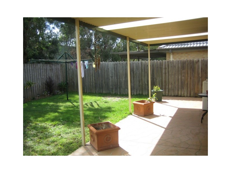 37  Bungonia Court, Wattle Grove NSW 2173