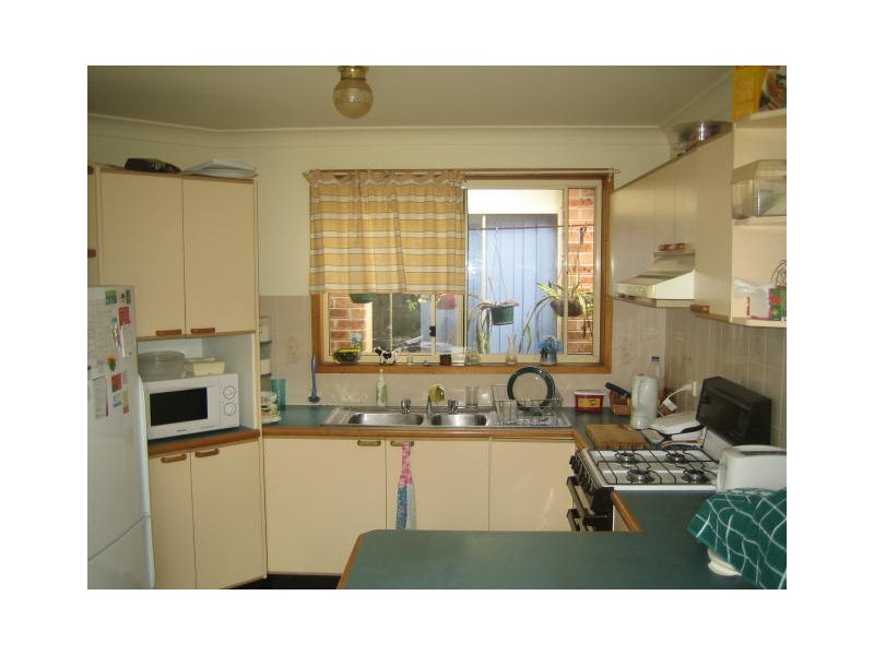 13   Kew Gardens Ct, Wattle Grove NSW 2173