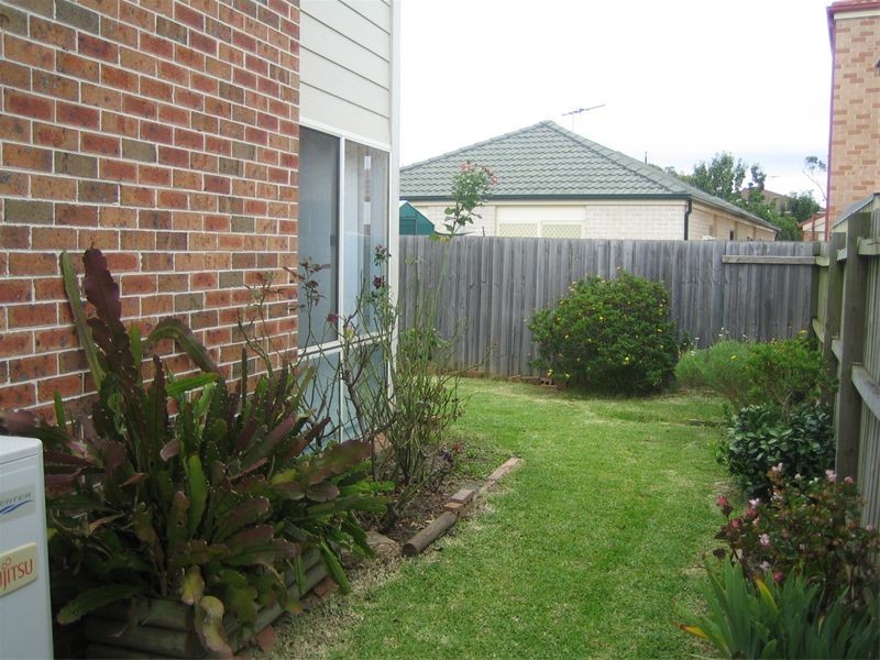 20   Valleyfield Crt, Wattle Grove NSW 2173