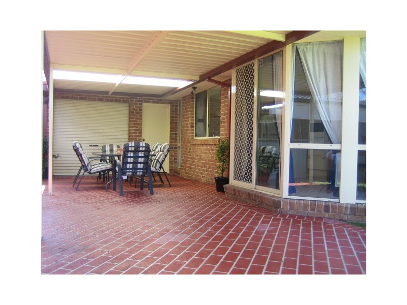 4   Talbot Crt, Wattle Grove NSW 2173