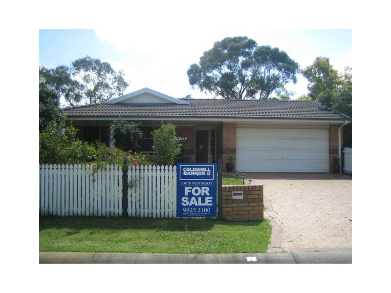 1  BOOREE COURT, Wattle Grove NSW 2173