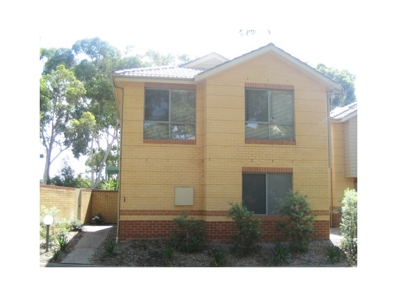 1/11-13   Armata Crt, Wattle Grove NSW 2173