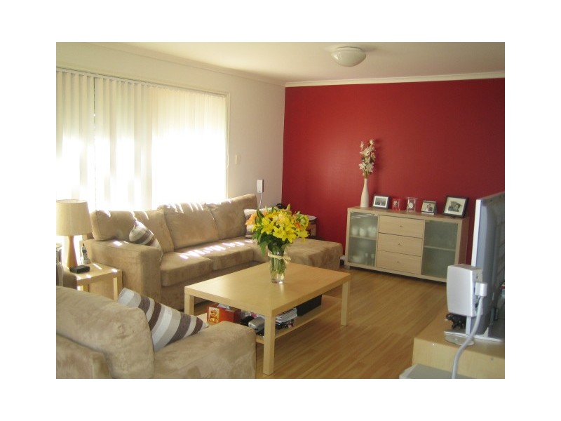 1/11-13   Armata Crt, Wattle Grove NSW 2173