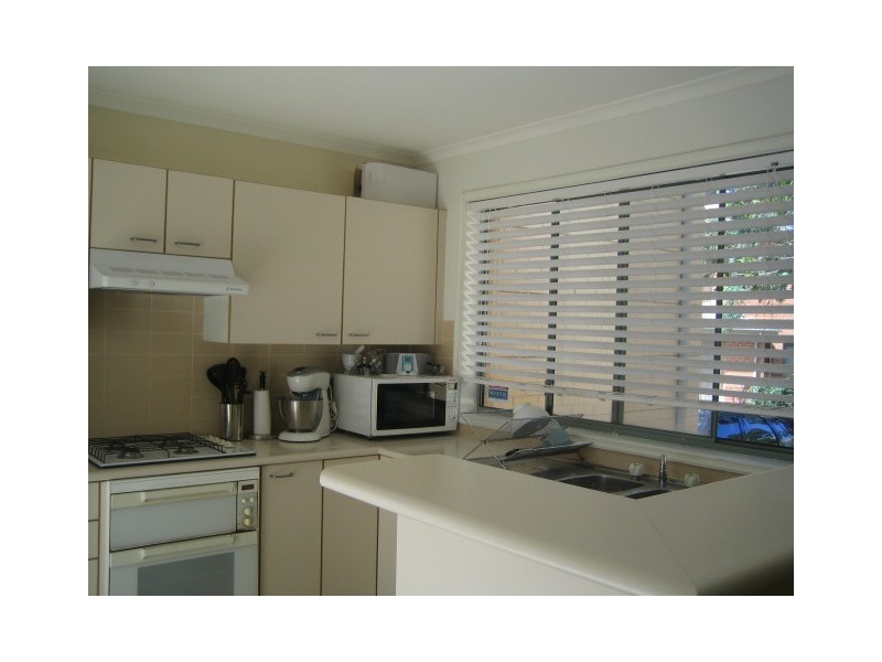 1/11-13   Armata Crt, Wattle Grove NSW 2173